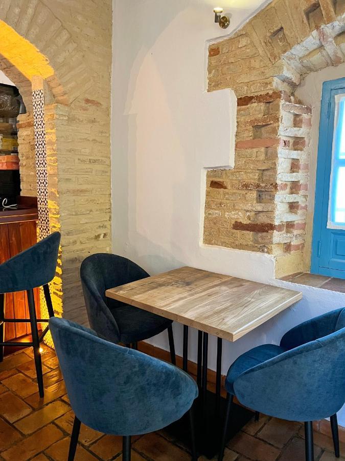 Hostal Servilia Carmona  Ngoại thất bức ảnh