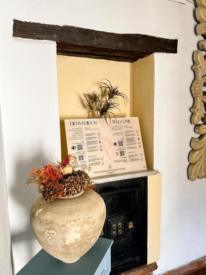 Hostal Servilia Carmona  Ngoại thất bức ảnh