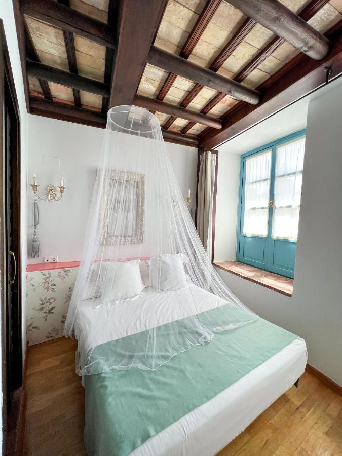 Hostal Servilia Carmona  Ngoại thất bức ảnh