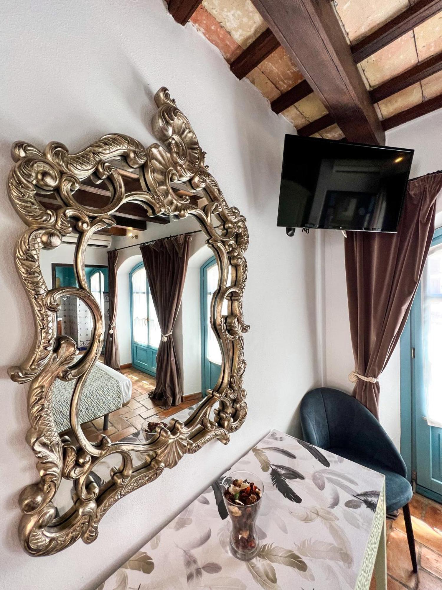 Hostal Servilia Carmona  Ngoại thất bức ảnh