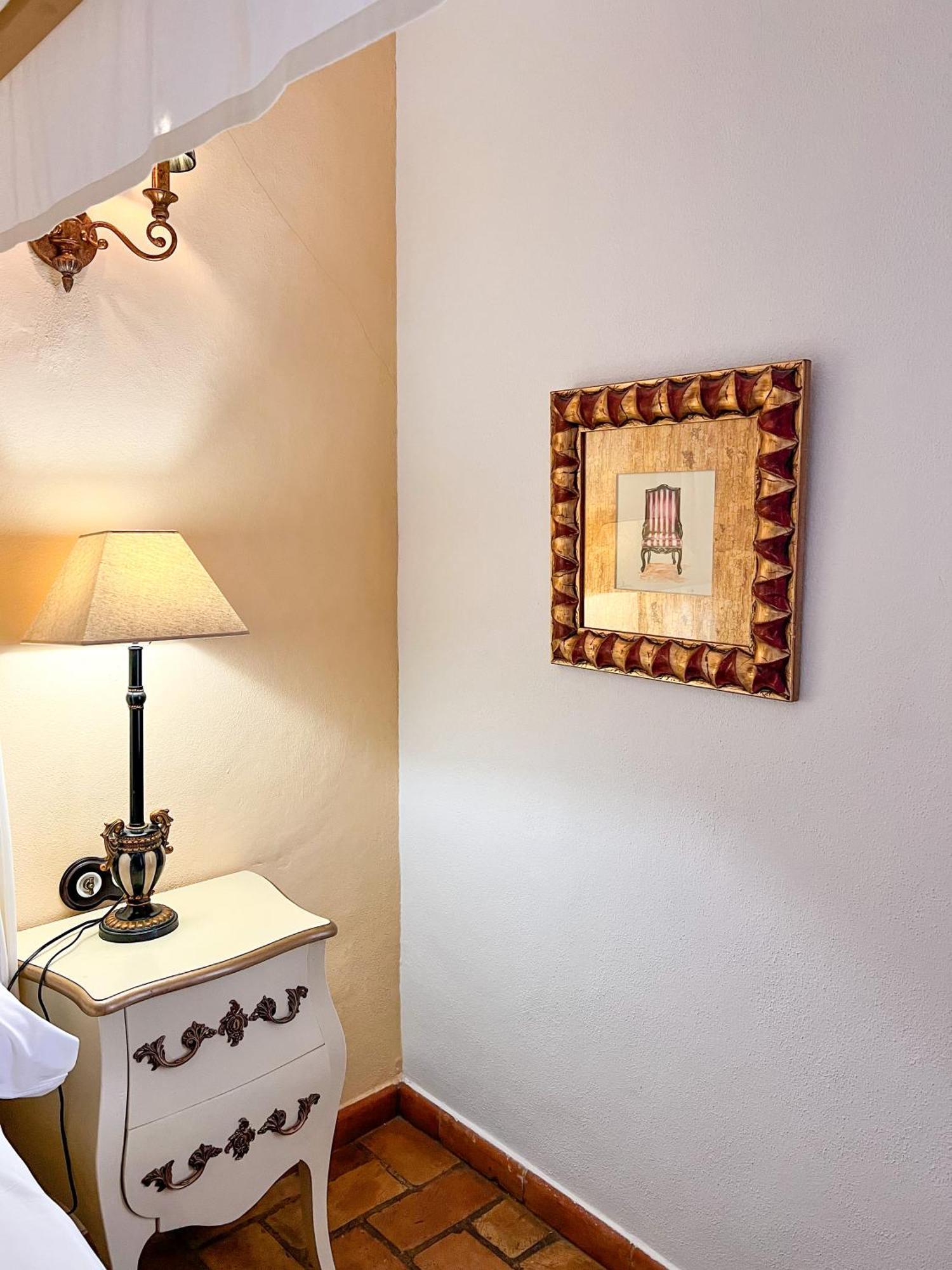Hostal Servilia Carmona  Ngoại thất bức ảnh